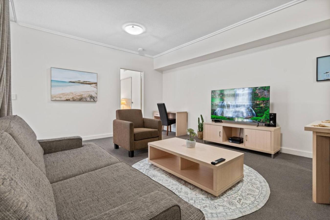 Apartment Heart Of Cbd 2br Parking Close To Everything Brisbane